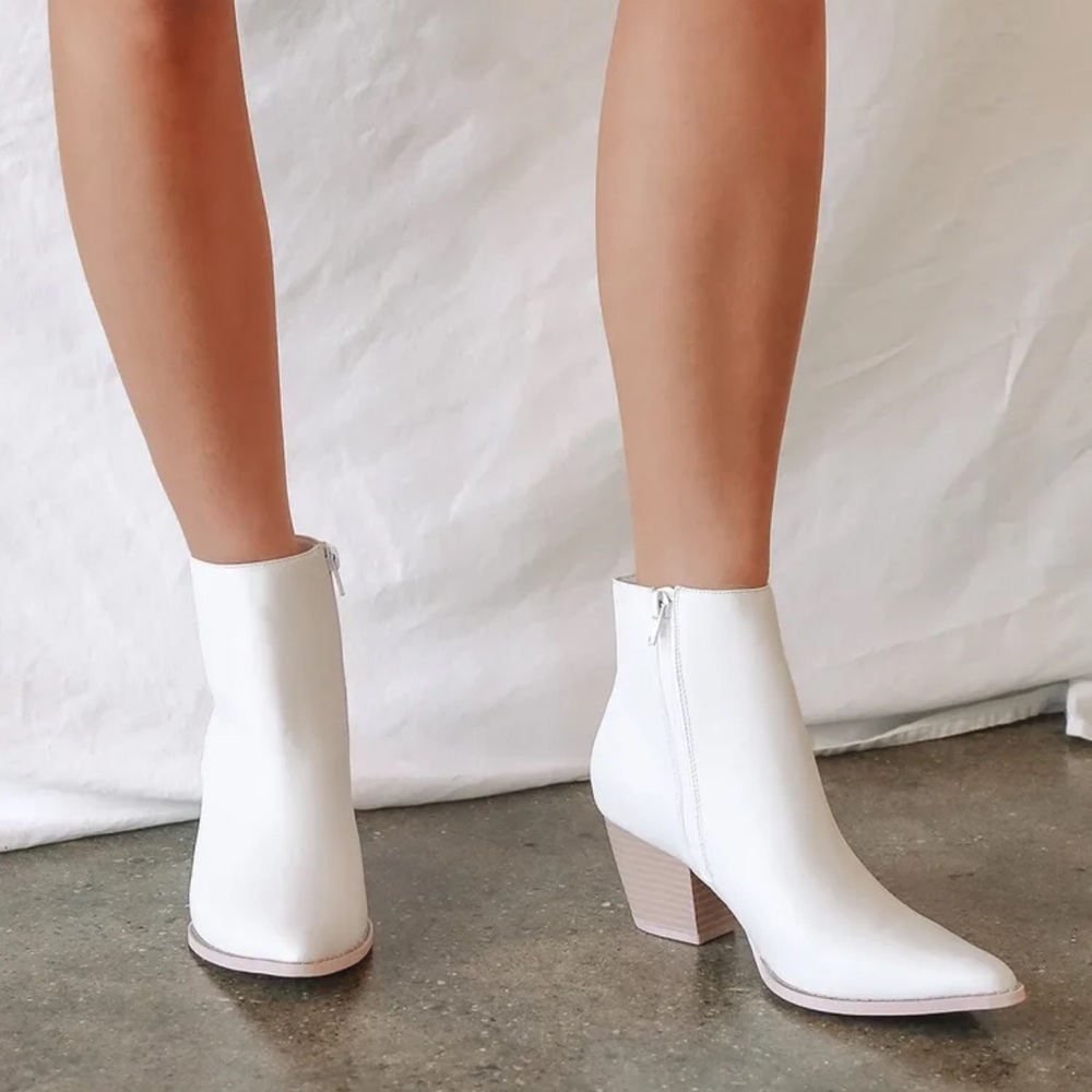 Lulus x Matisse pointed toe ankle booties